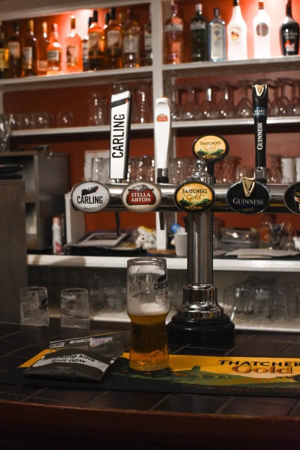 Отель The Crown And Woolpack Long Sutton  Экстерьер фото